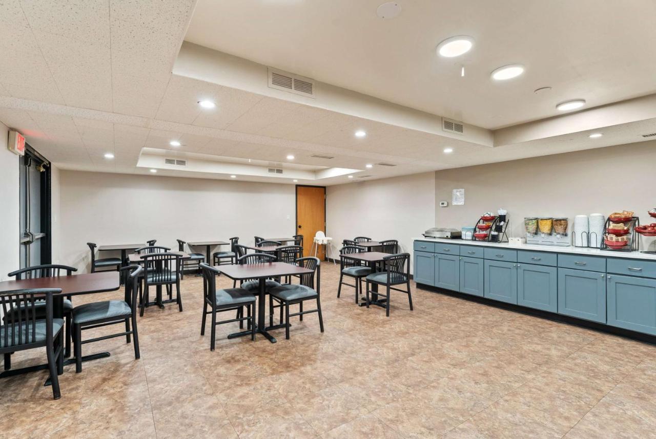 Ramada By Wyndham Cedar